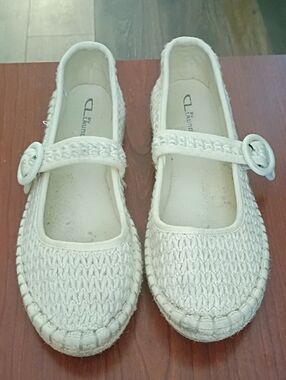 CL by Laundry White Crochet Mary Jane Flats